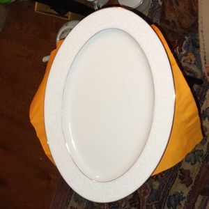 Carriage House "Young Lace " platter